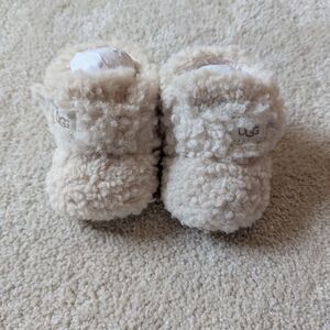New UGG Tan Fuzzy Infant Booties